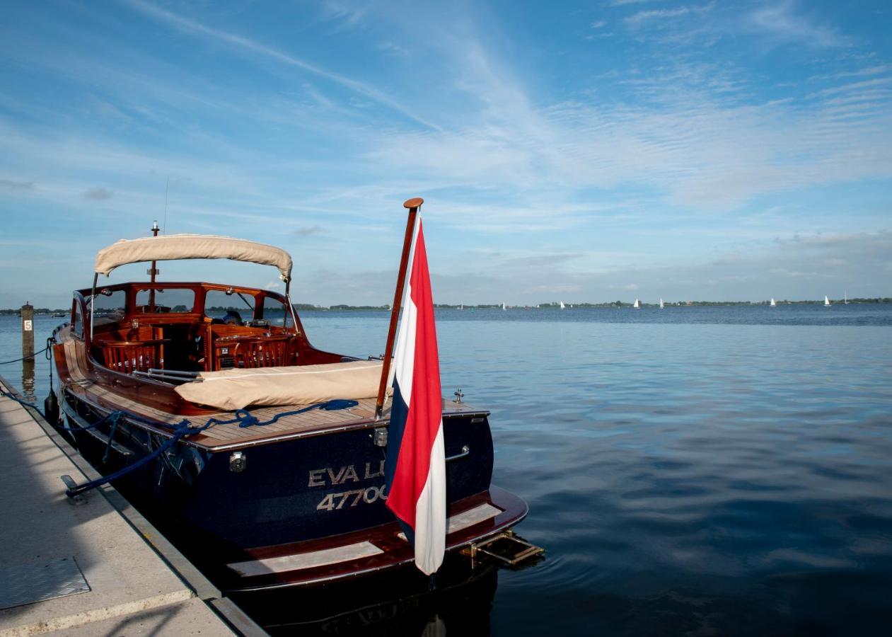 Welcome In - Houseboat 'Elysium' Met Eigen Aanlegsteiger Sneek - Offingawier Exterior photo